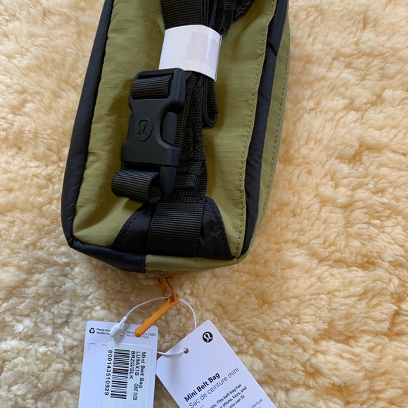 Lululemon mini belt bag - Picture 2 of 4